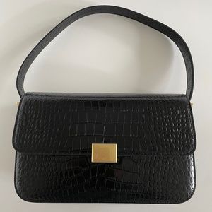 The Curated - Classic Shoulder Bag in black croc print leather
